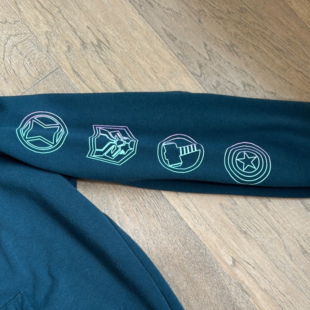 Mad Engine The Avengers “Marvel Heroes” Hoodie Comic Book Sweater Size Medium - Picture 4 of 9